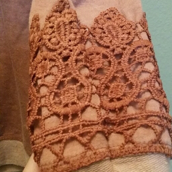 Cold Shoulder Top - Picture 4 of 4